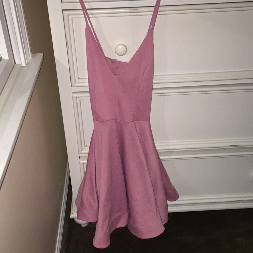 Super Flattering Pink Flare Dress 🌸🌷